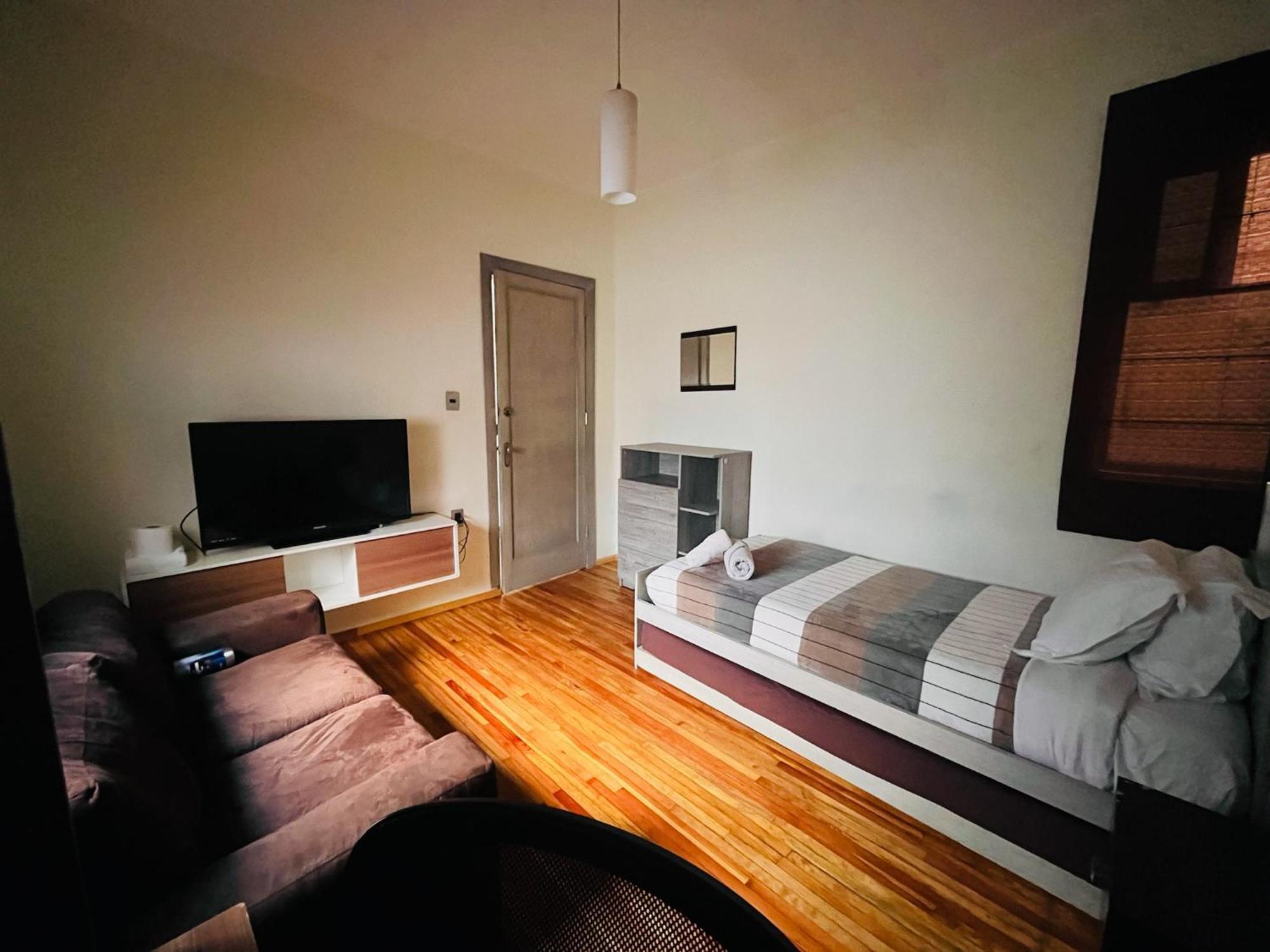 Hospedagem domiciliar Departamento Remodelado Y Compartido En Roma Sur, Cerca Centro Medico Cidade do México