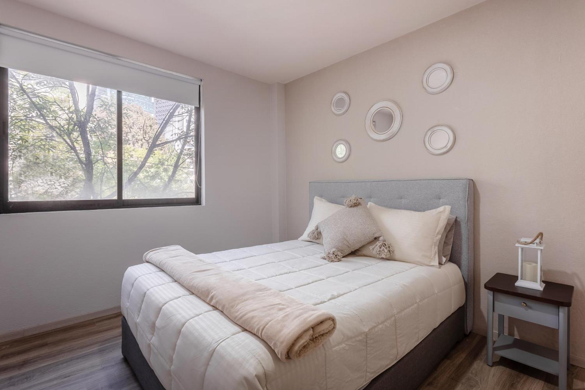 Urban Oasis In Roma - Wifi - Laundry - Sleeps 7 *