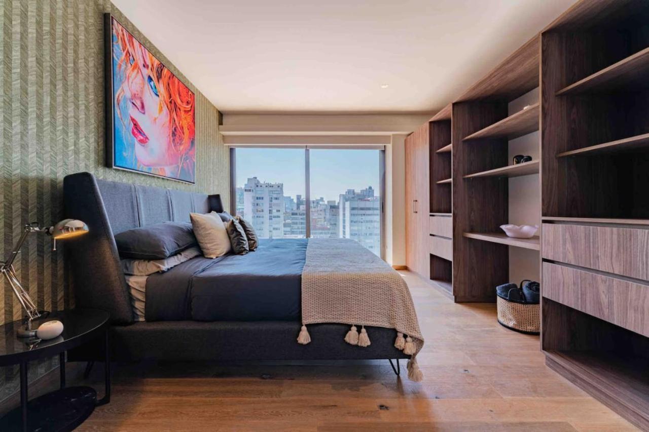 Stylish 3-level Penthouse With Private Rooftop *