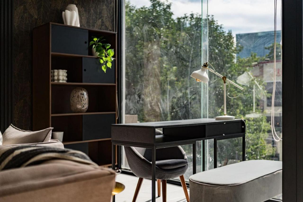 Two Luxurious With Private Balconies
