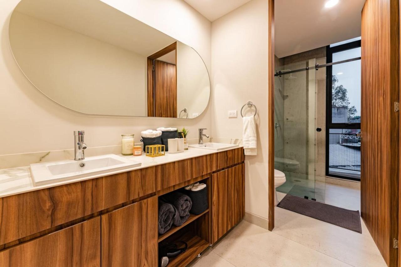 Two One Group Living Apartamento