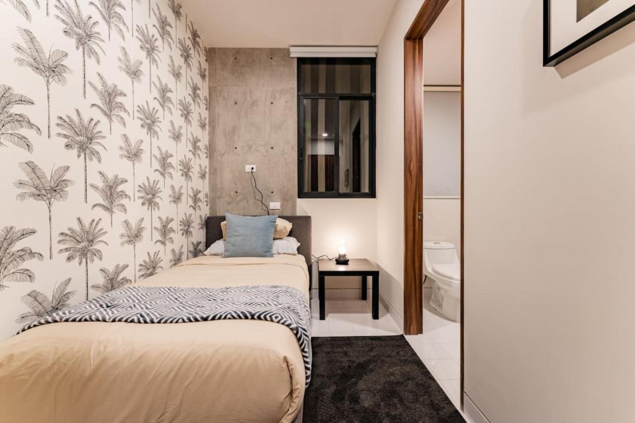 Two One Group Living Apartamento