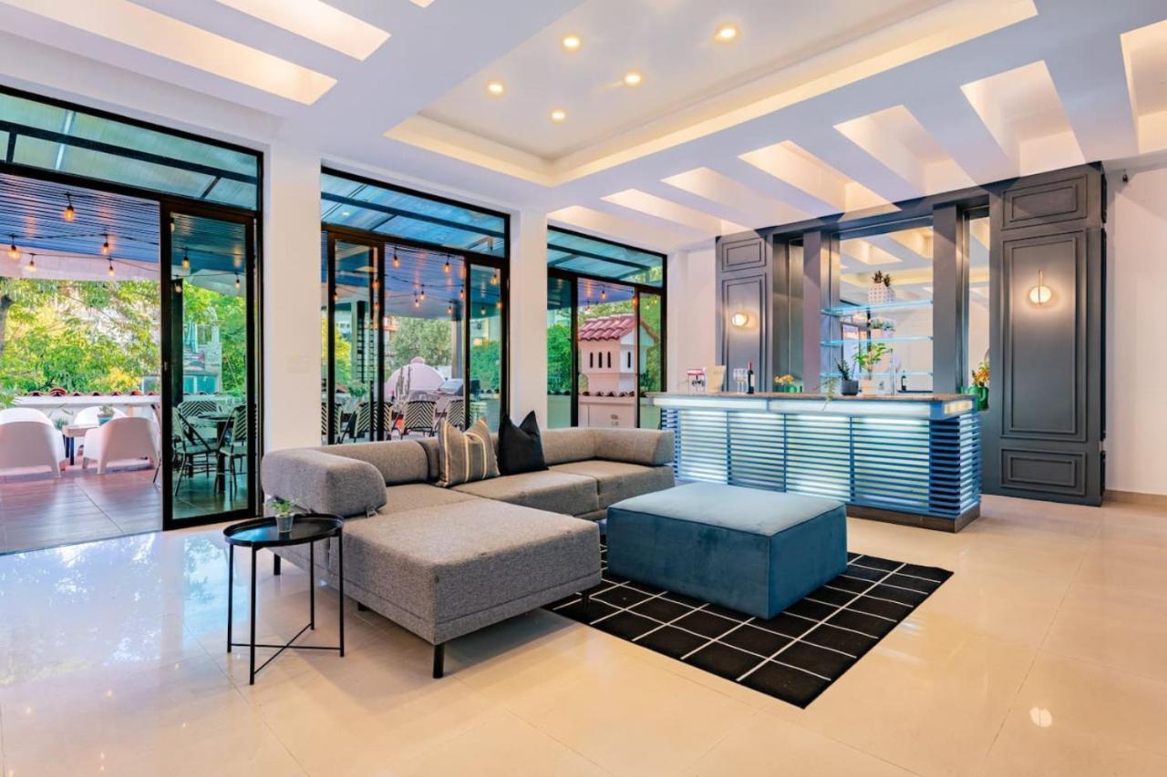 Charm Near Roma Luxurious Mansion For Groups Сasa de vacaciones