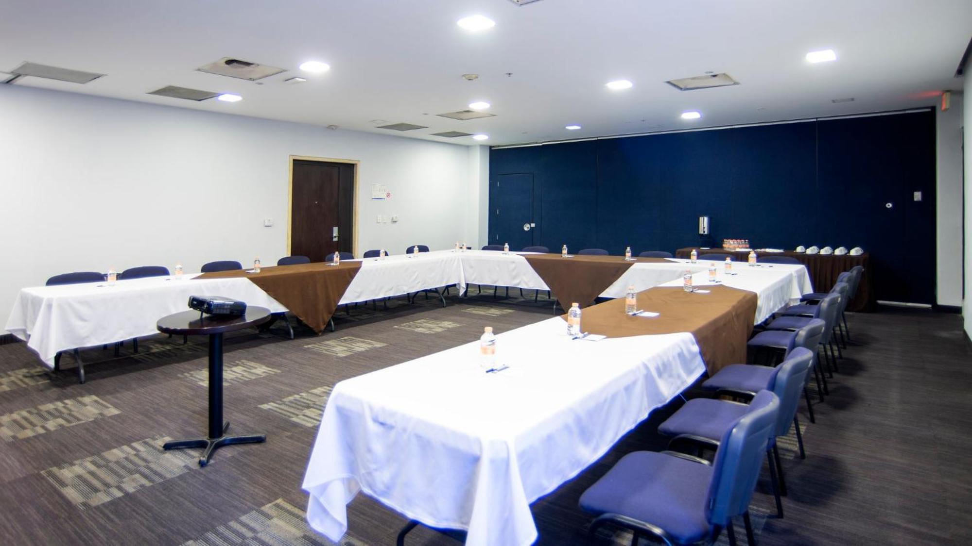 Express Santa Fe, An Ihg Hotel 4*