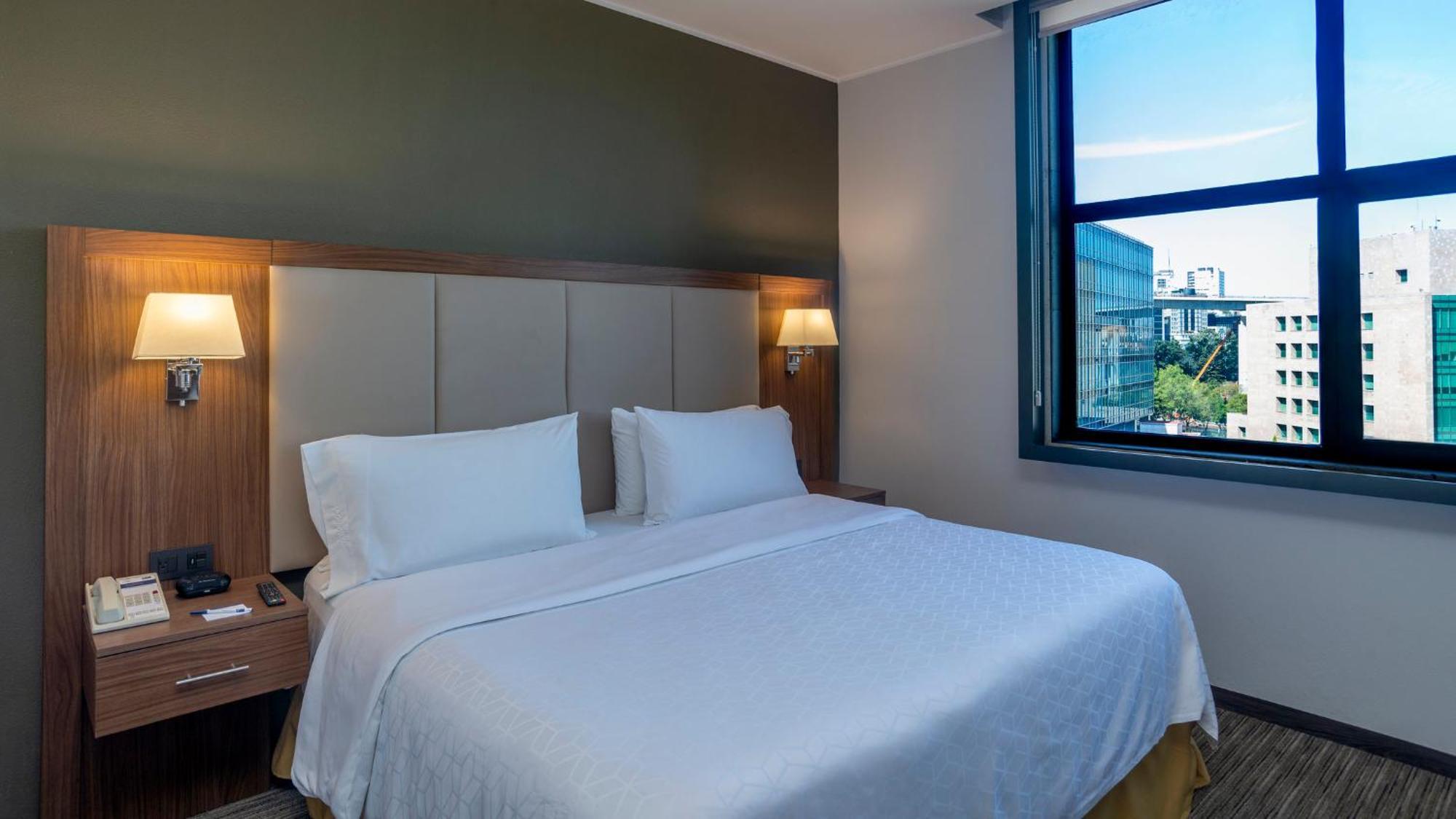 Hotel Express Santa Fe, An Ihg México DF