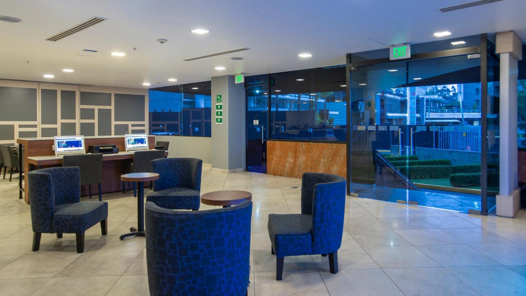 Express Santa Fe, An Ihg 4*