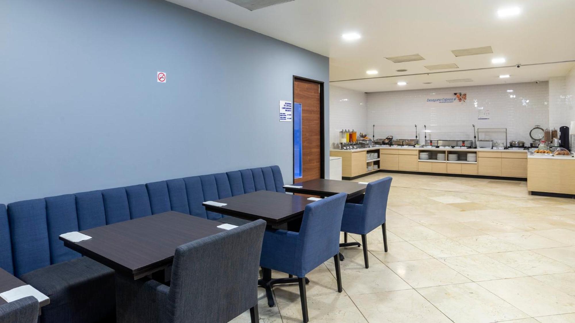 Express Santa Fe, An Ihg 4*