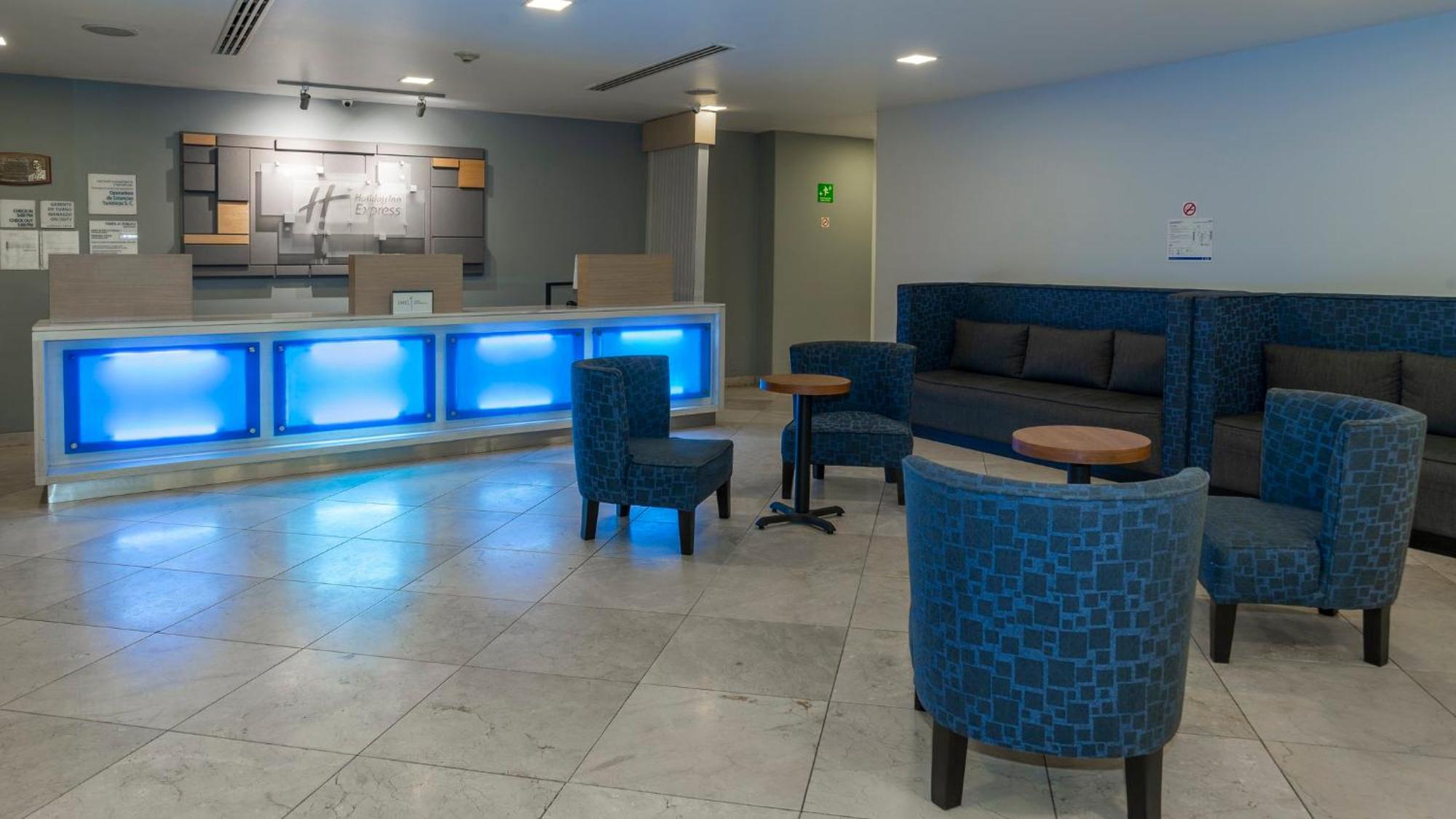 Hotel Express Santa Fe, An Ihg 4*