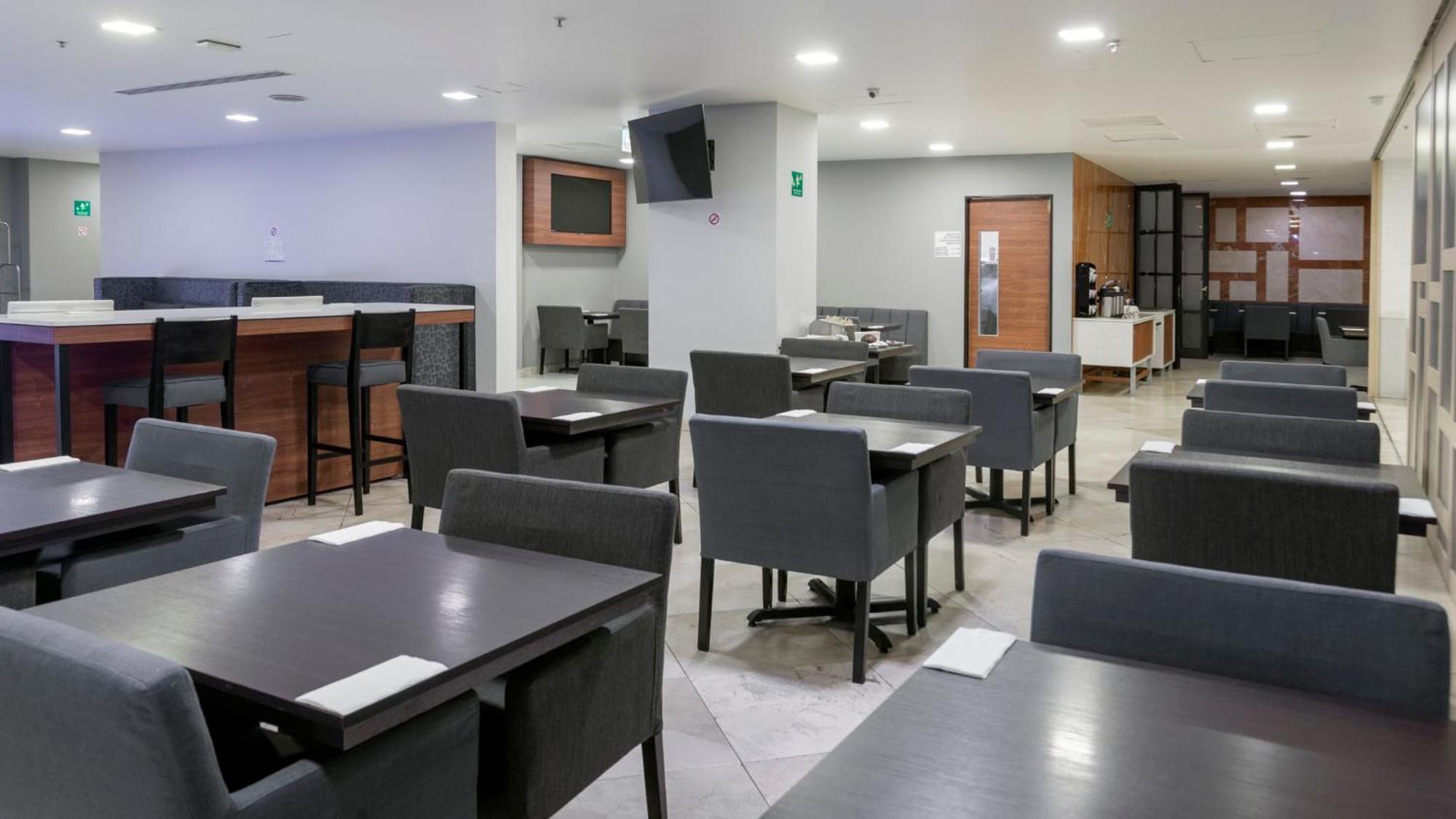Express Santa Fe, An Ihg 4*