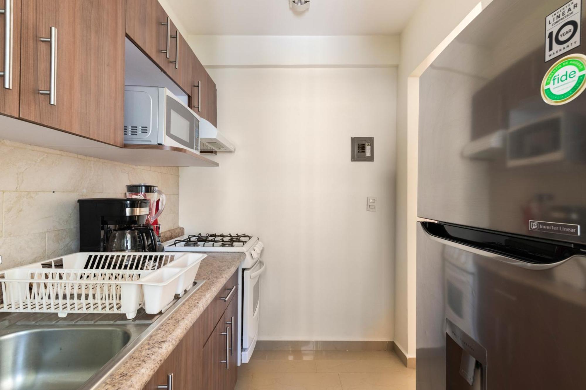 C101 - 2br - 2bth Apartamento
