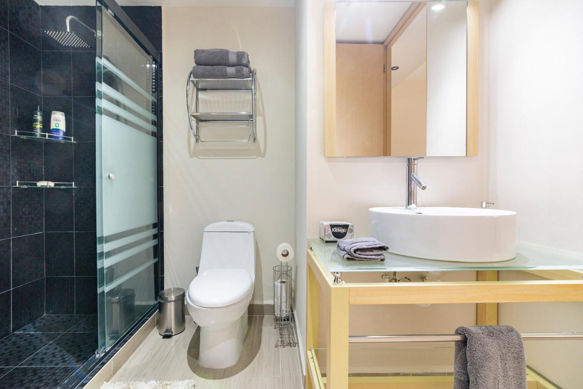 C201 - 2br - 2bth Apartamento *
