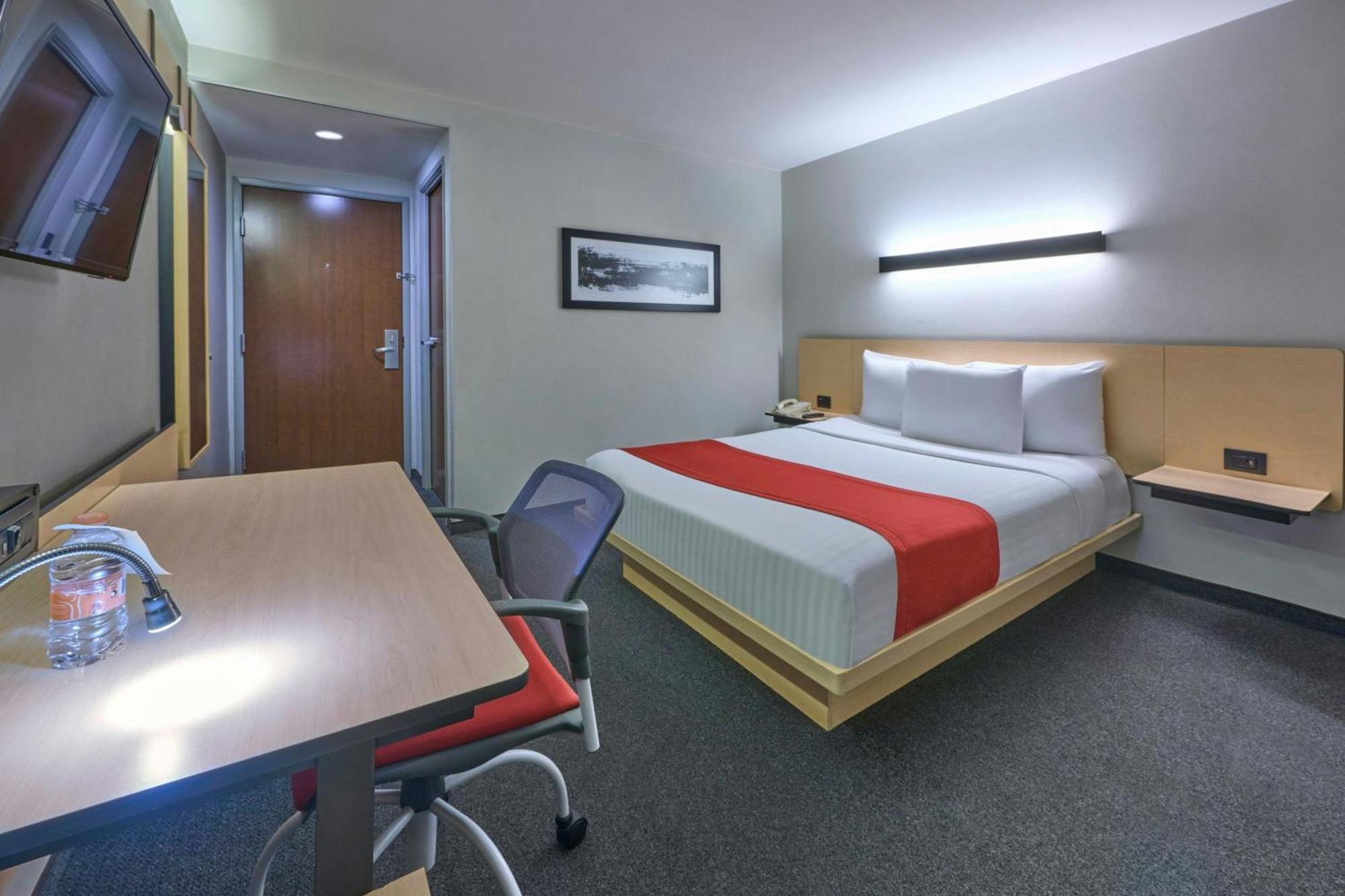 Express By Marriott Ciudad De Plaza