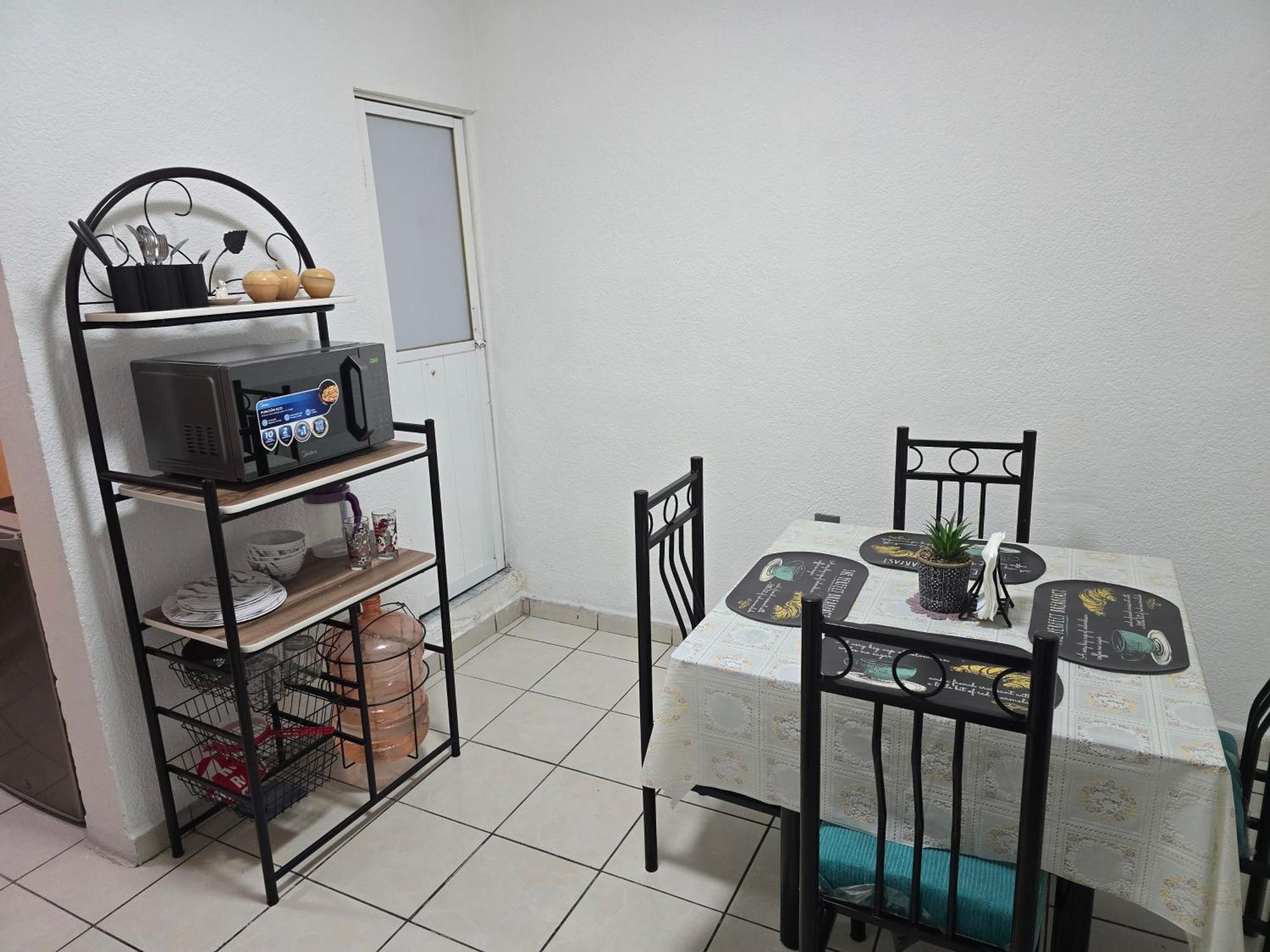 Beautiful Apartment. 5 Minutos Aeropuerto Internacional De La Ciudad De Apartamento *