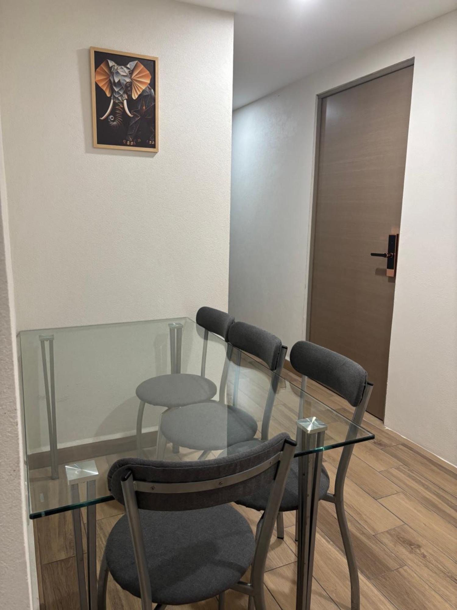 Privada En Departamento Compartido En El Centro De La Cdmx, Buenavista Cerca De Reforma Zocalo