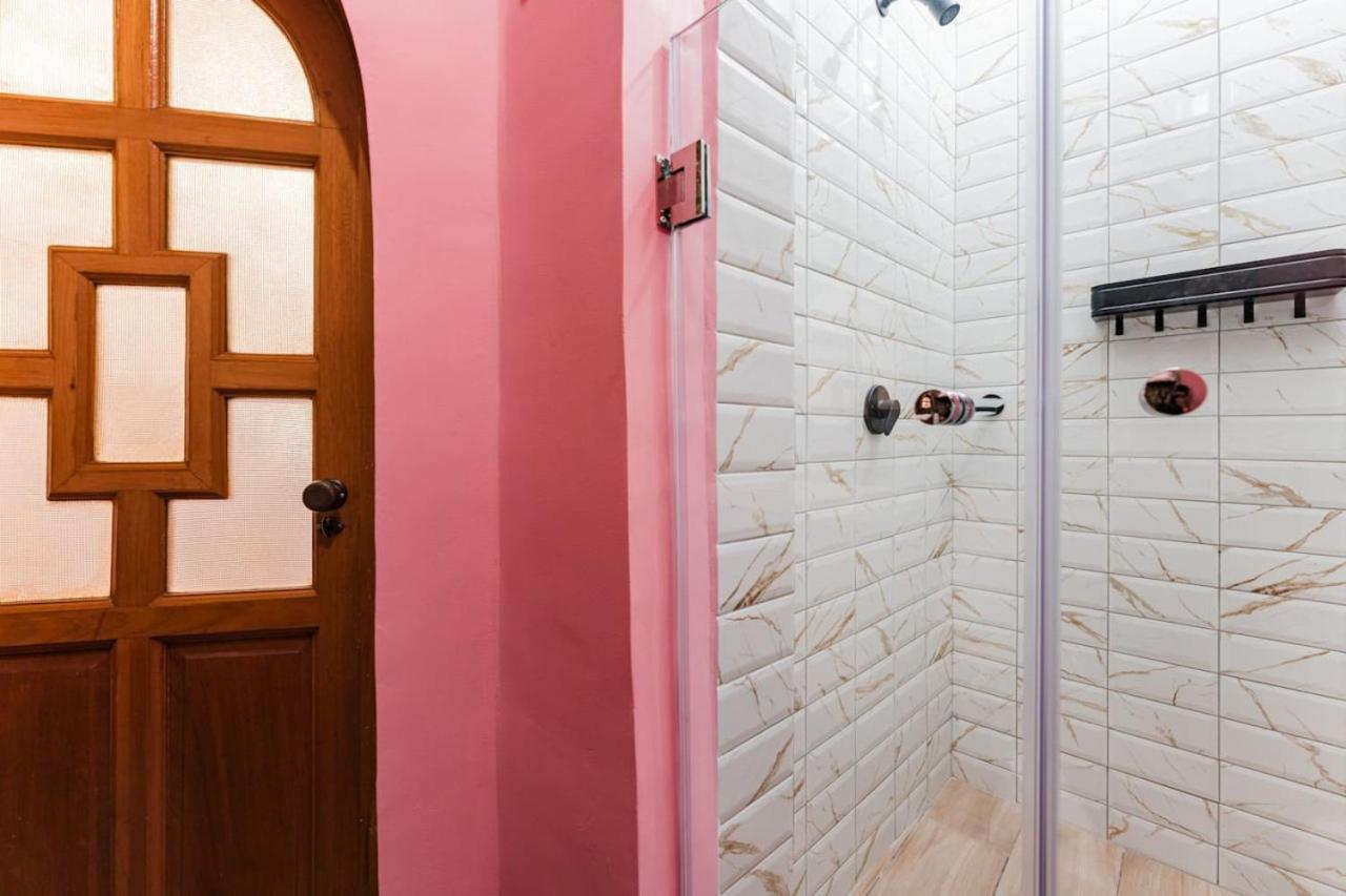 Perfect For Groups Spacious House With Essentials And Convenient Features Сasa de vacaciones