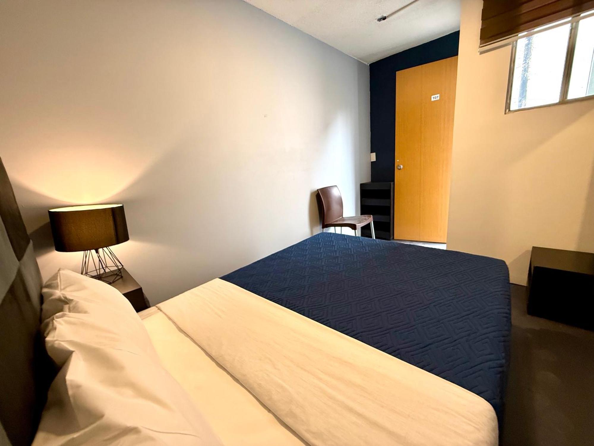 Roomies Reforma - La Diana Hostal *