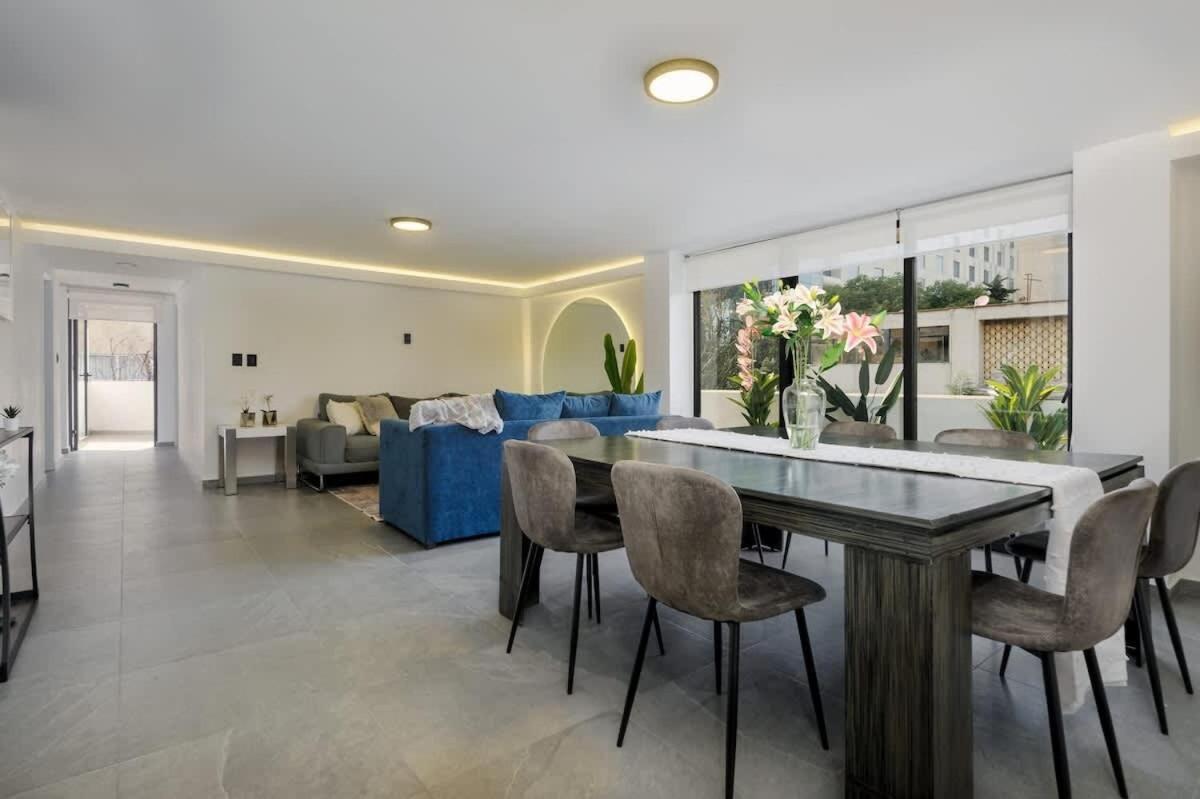 Wtc 1 Block Away - Total Comfort *