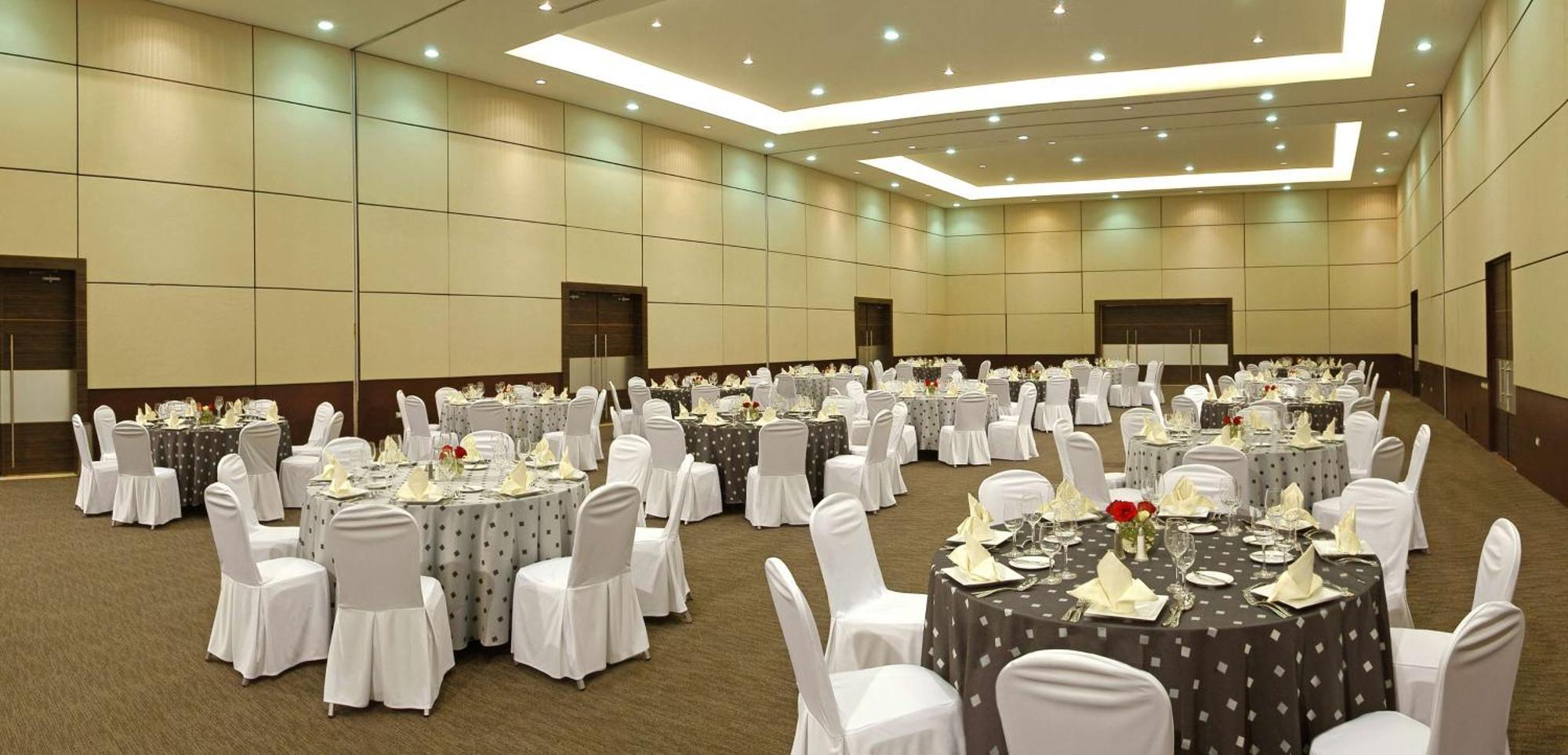 Nh Collection Mexico Airport T2 Hotel 4*