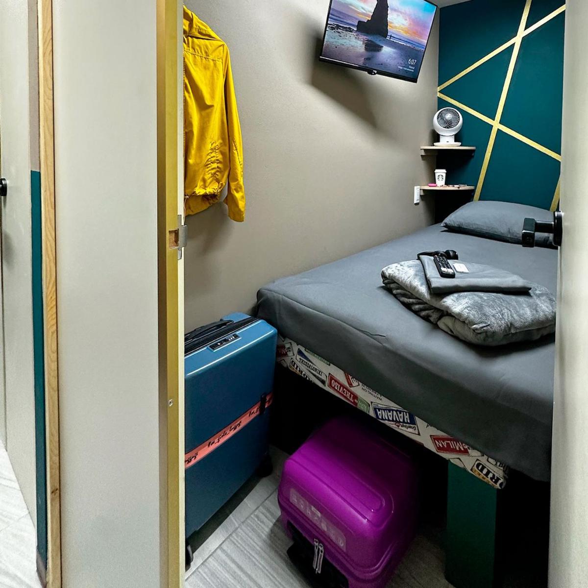Polanco Mp 3 Capsule hotel *