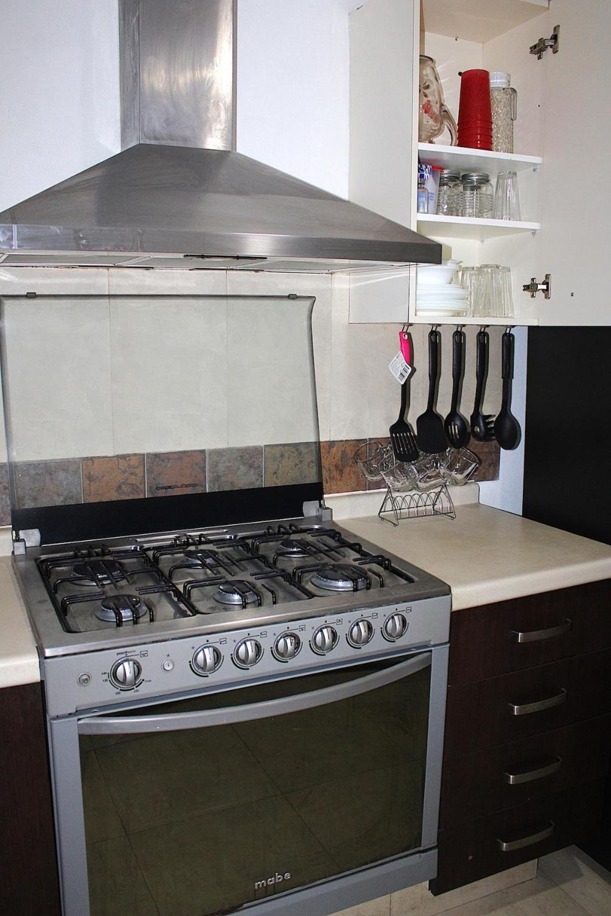 Apartamento 3 Recamaras, 4 Camas, 2 Banos, Estacionamiento México DF