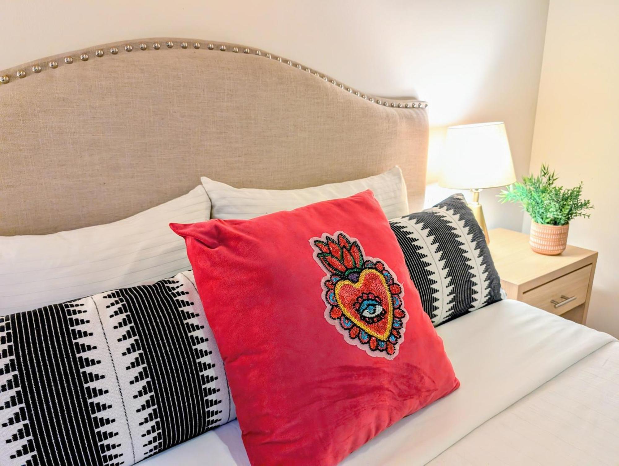 Casa Donceles, 10 Spacious Apartments, Prime Location In Historic Center *
