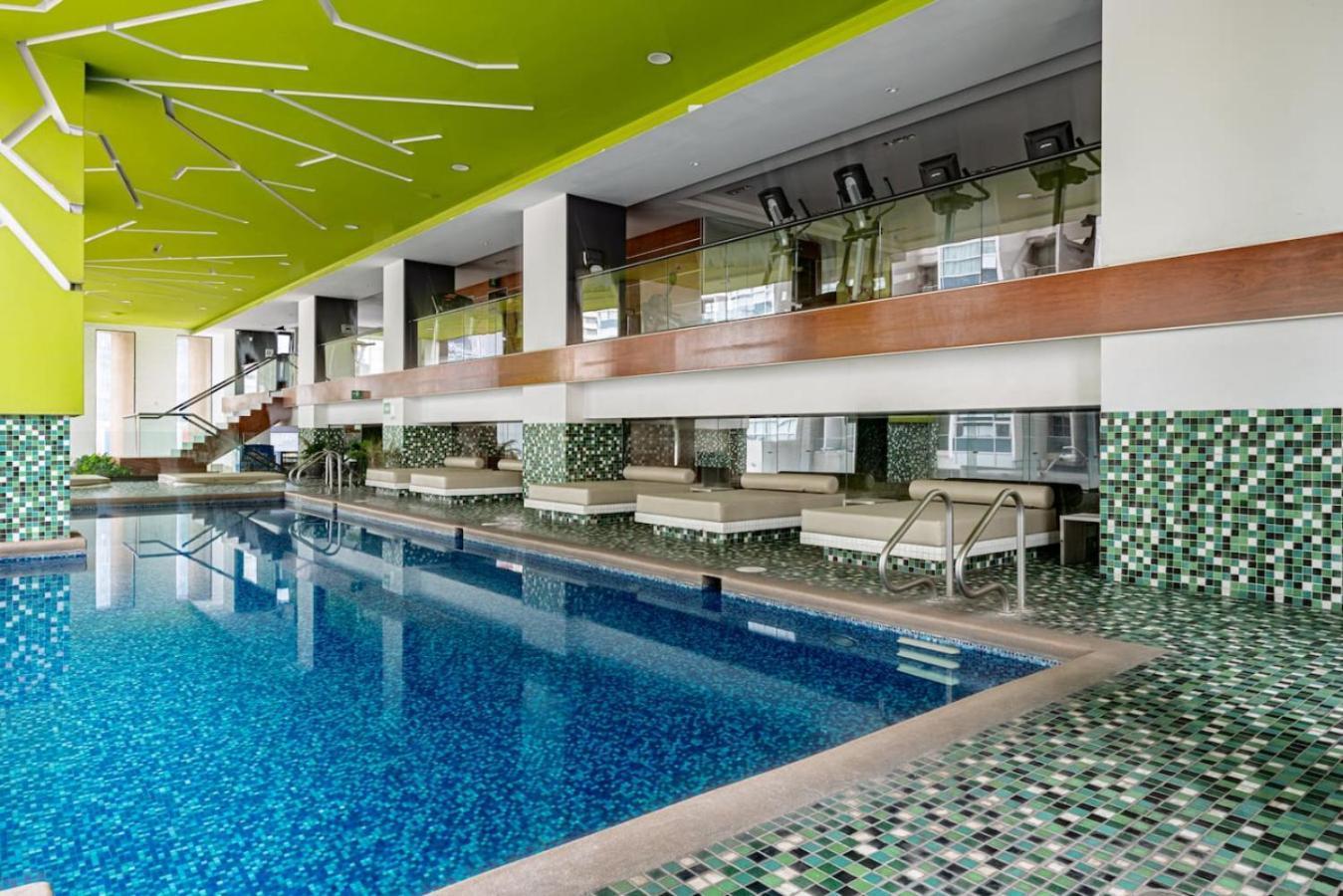 Stylish With Pool And Gym