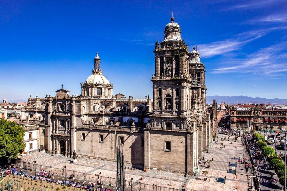 Guau Camina Al Zocalo Rooftop, Vigilancia *