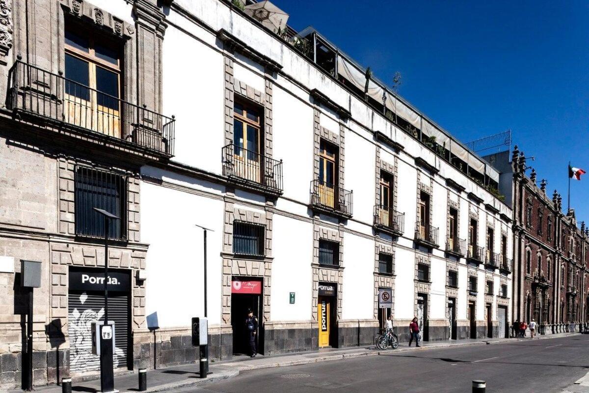 Guau Camina Al Zocalo Rooftop, Vigilancia * Mexico City