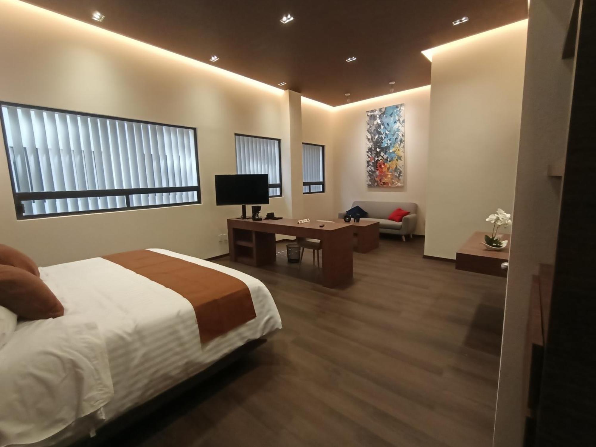 El Salvador Hotel