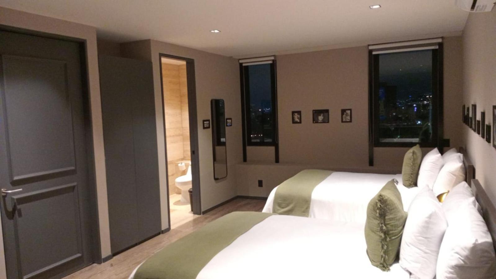 Hive Roma By G Mexico City
