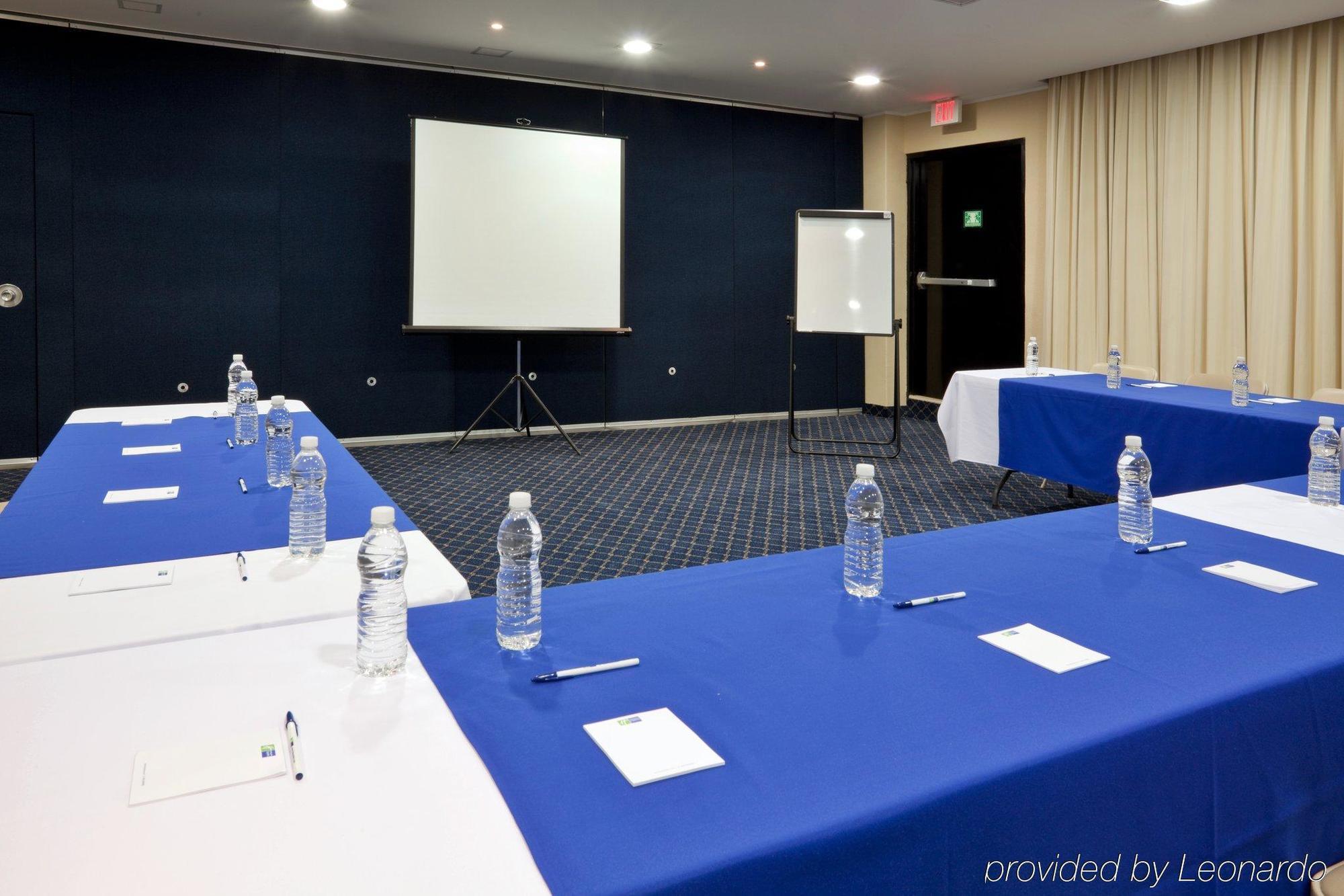 Hotel Express Santa Fe, An Ihg