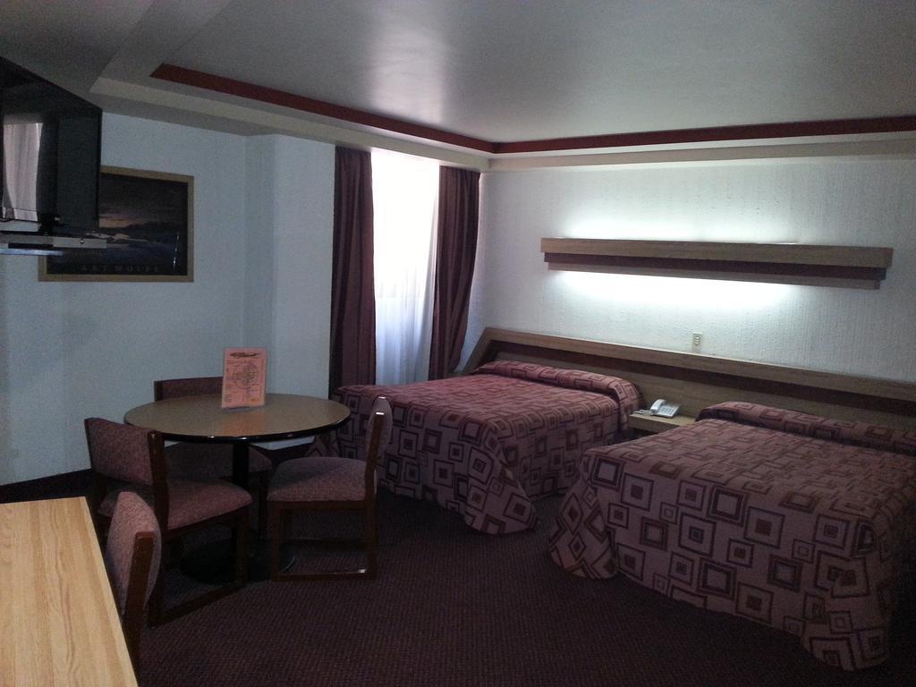 Hotel Puebla 2*
