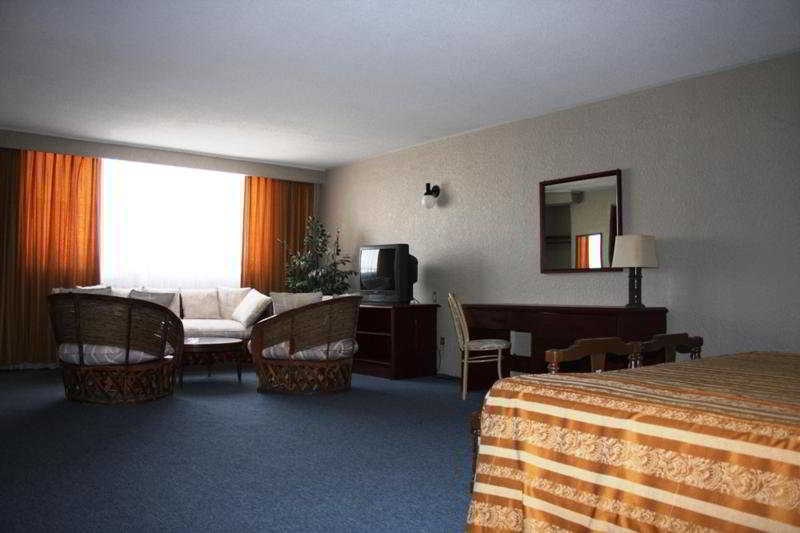 Hotel Valle De Toreo