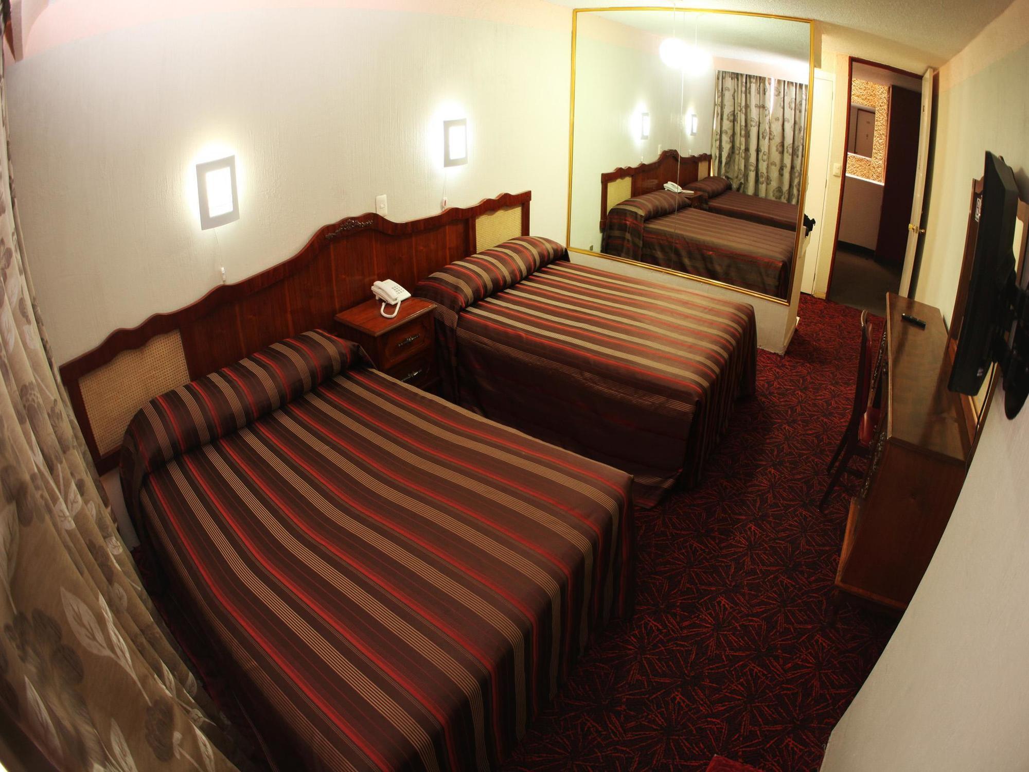 Plaza Madrid Hotel 4*
