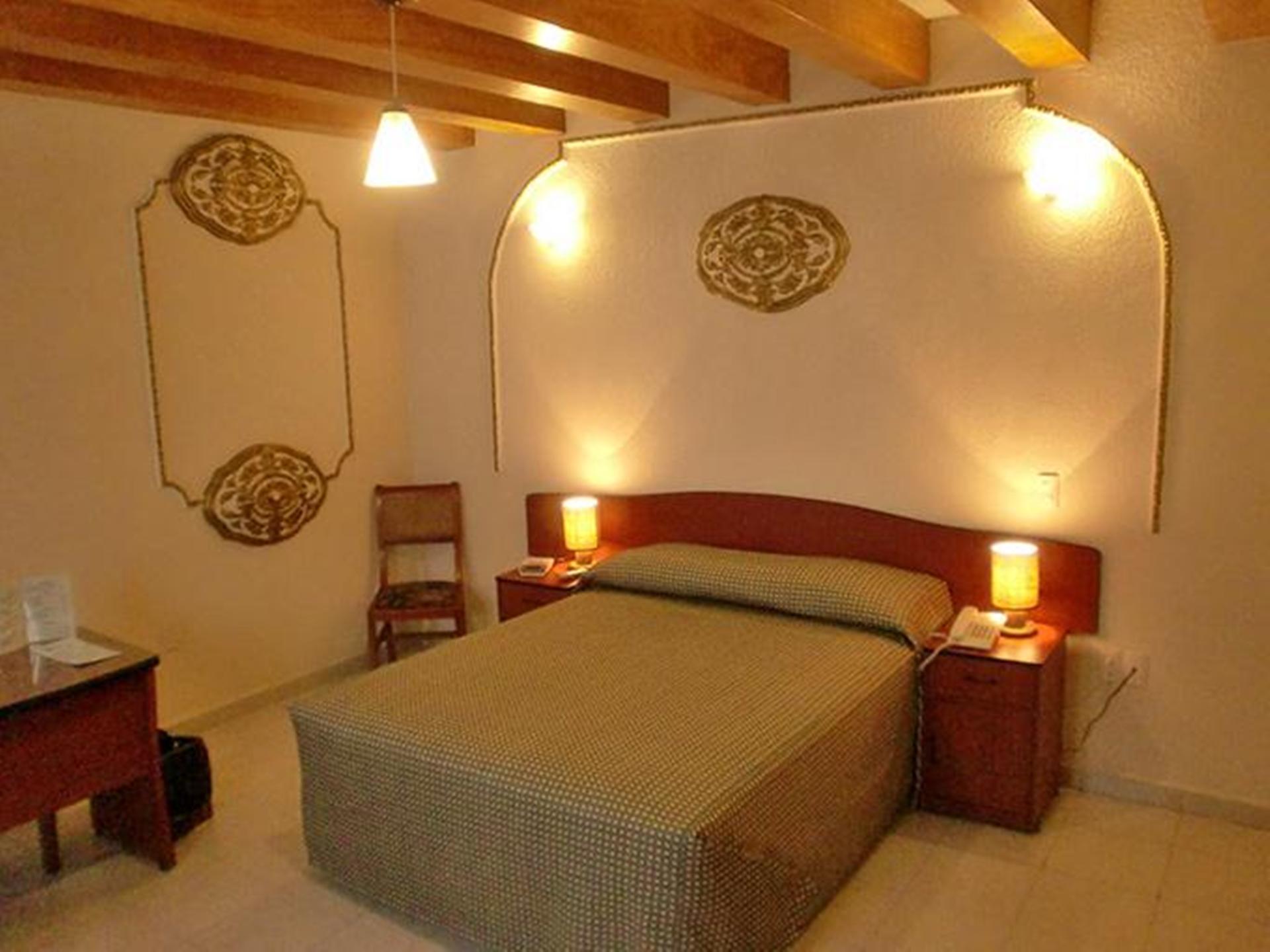 Hotel Casa De La Luna 3*