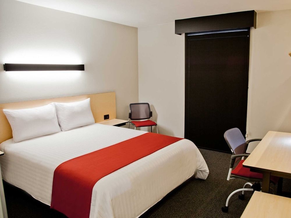 Express Alameda Hotel