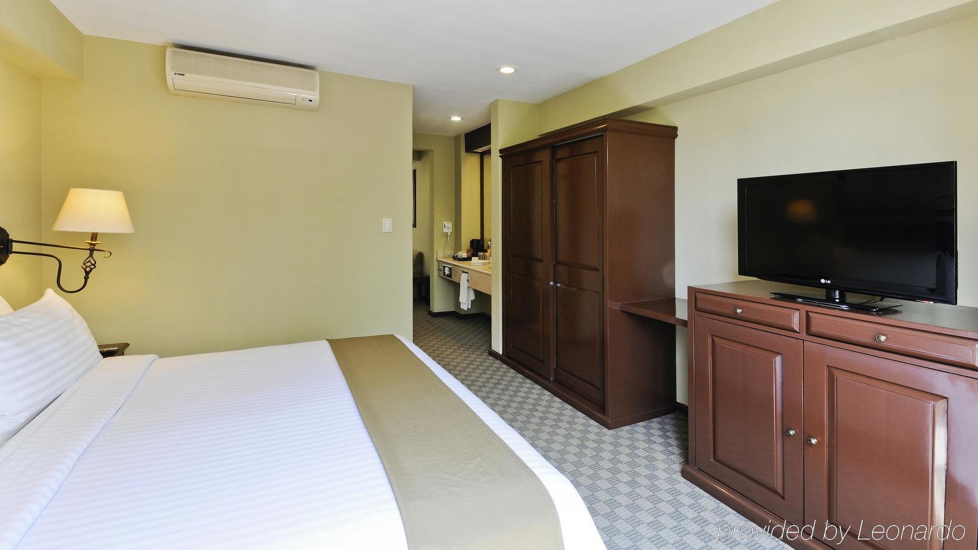 Zona Rosa Hostel *