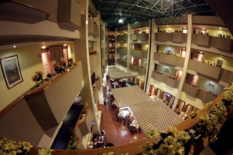 Hotel Abastos Plaza