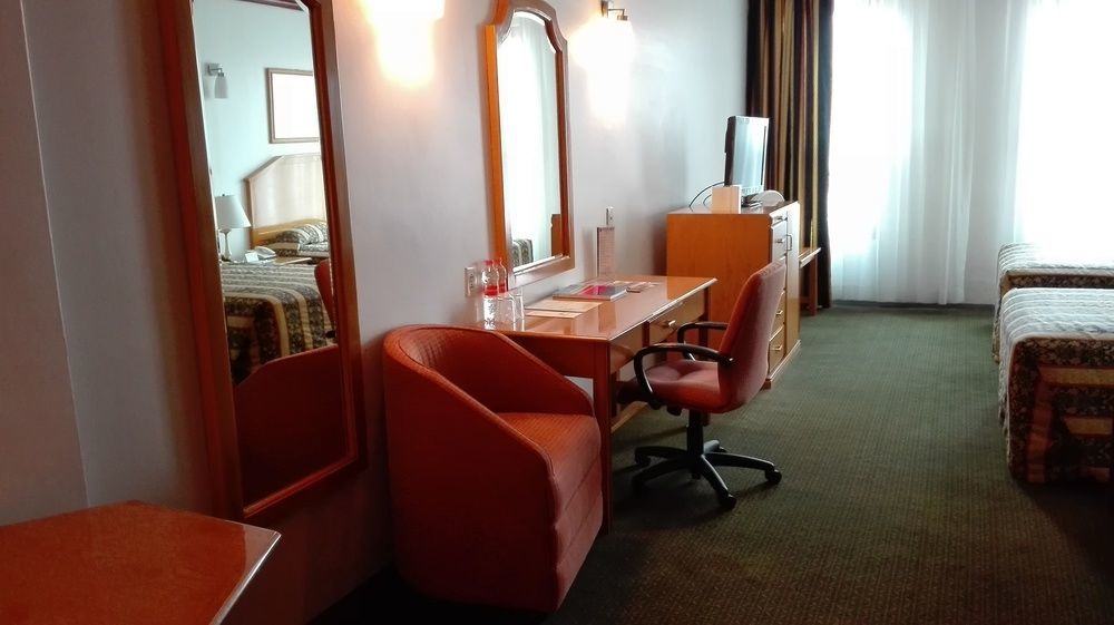 Ritz Ciudad De Hotel