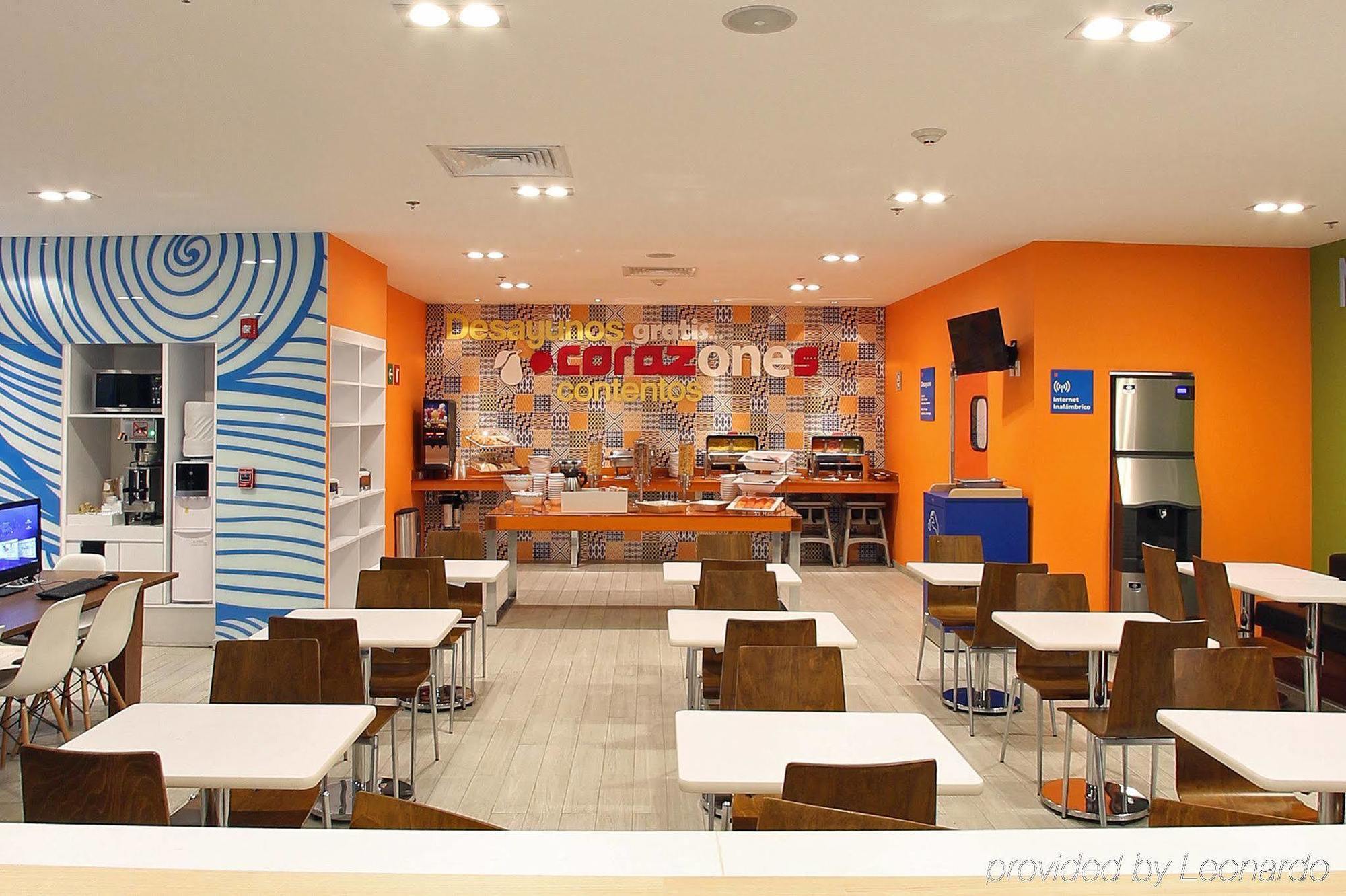 One Periferico Sur Hotel 3*