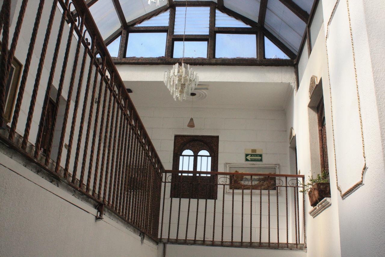 Casa De La Luna Hotel