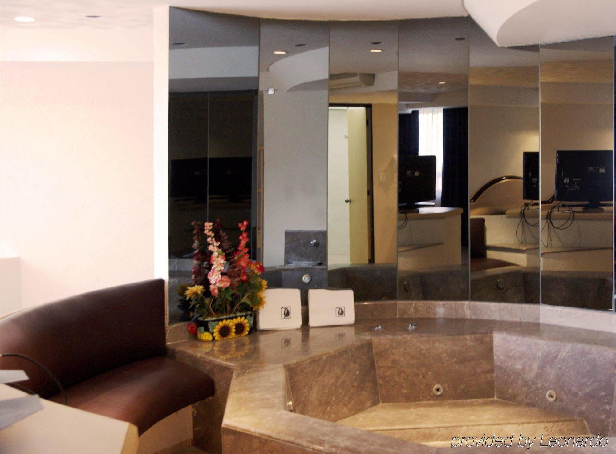 Porto Novo & Hotel México DF