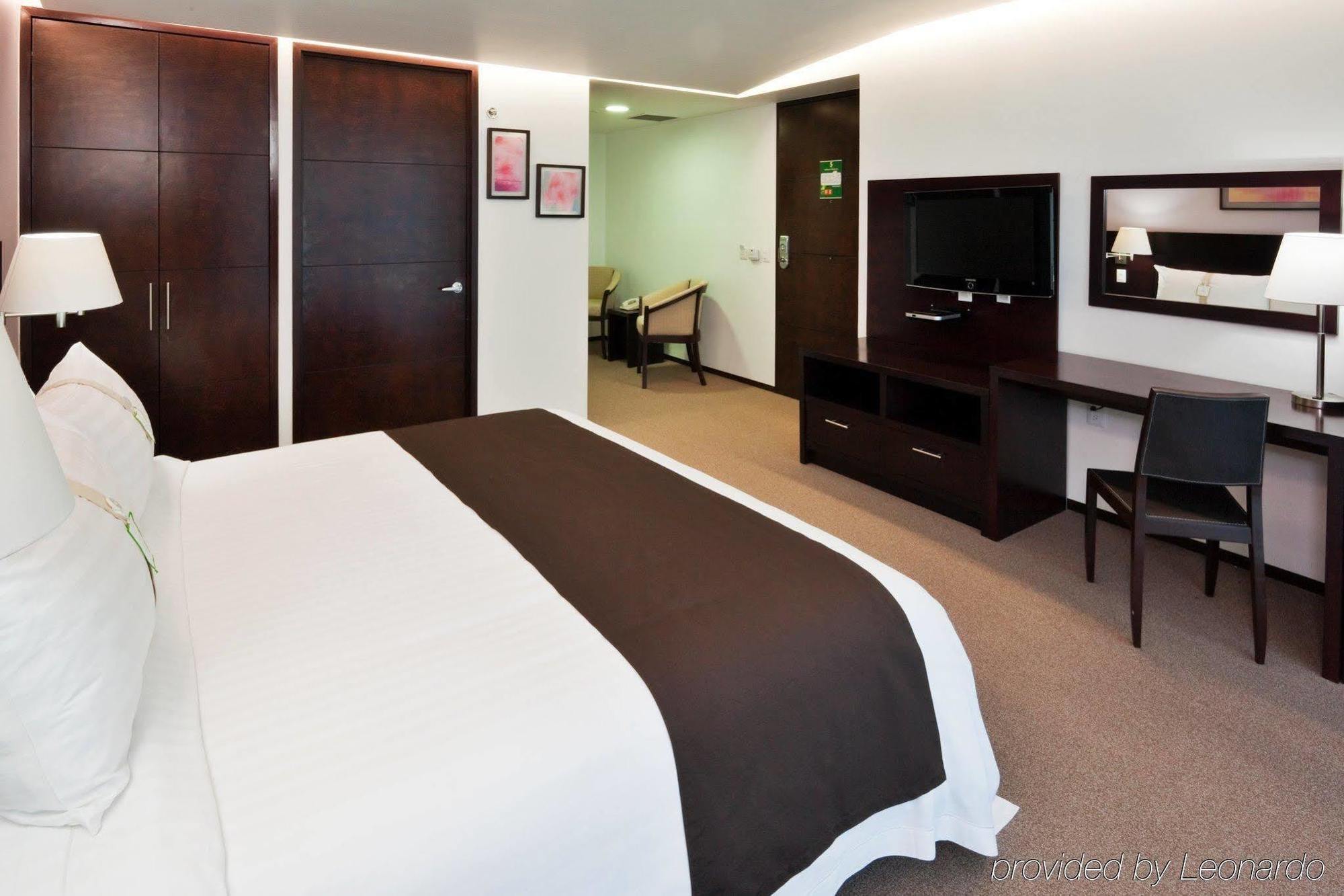 Hotel Hotel&suites Medica Sur, An Ihg