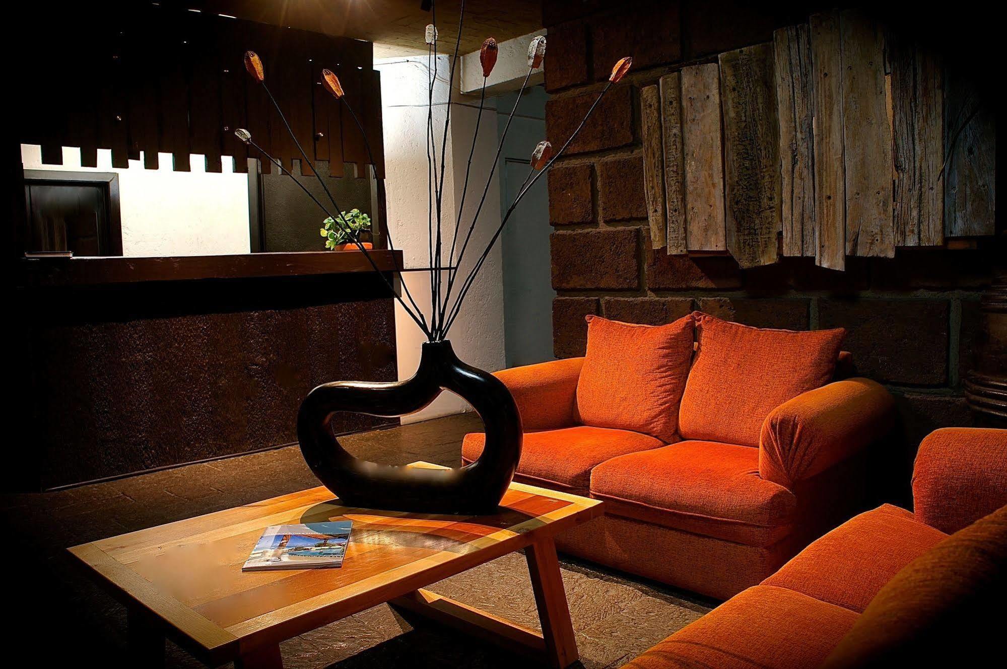 Aztic And Executive Hotel 4*