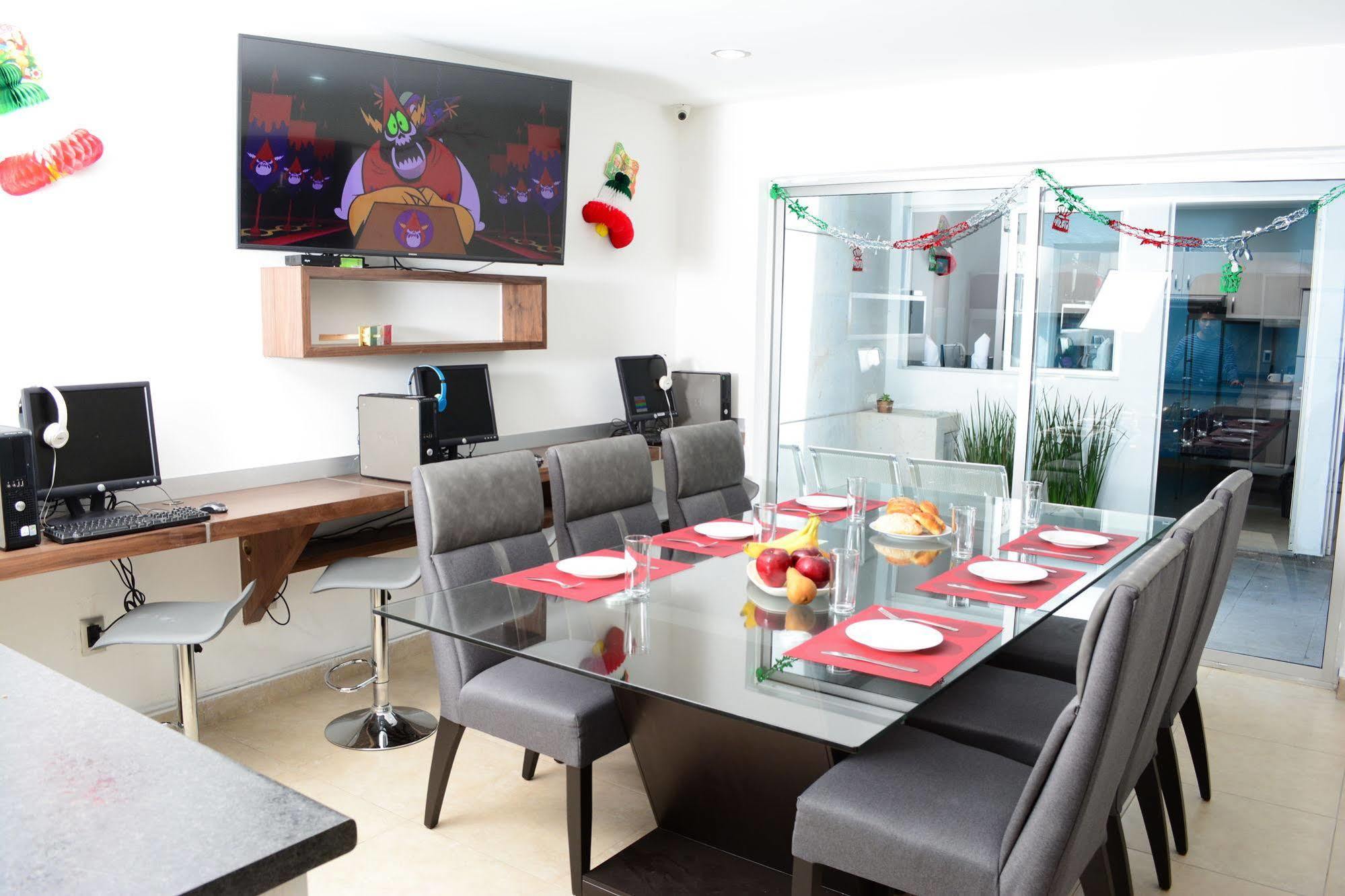 Be Condesa Inn
