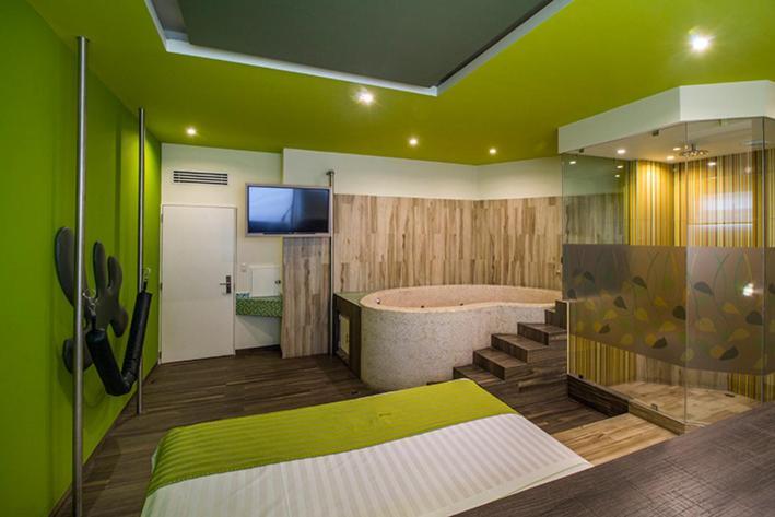 Y Natura Hotel 4*