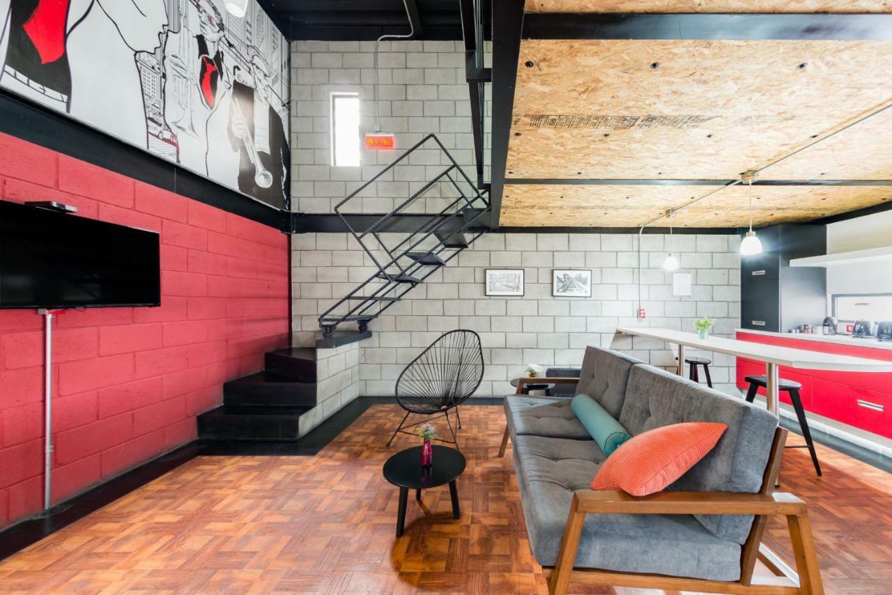 Apartamento Cozy Loft With Balcony