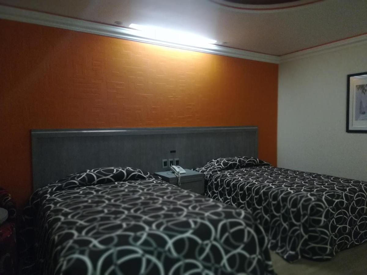 Ambos Mundos Hotel 2*