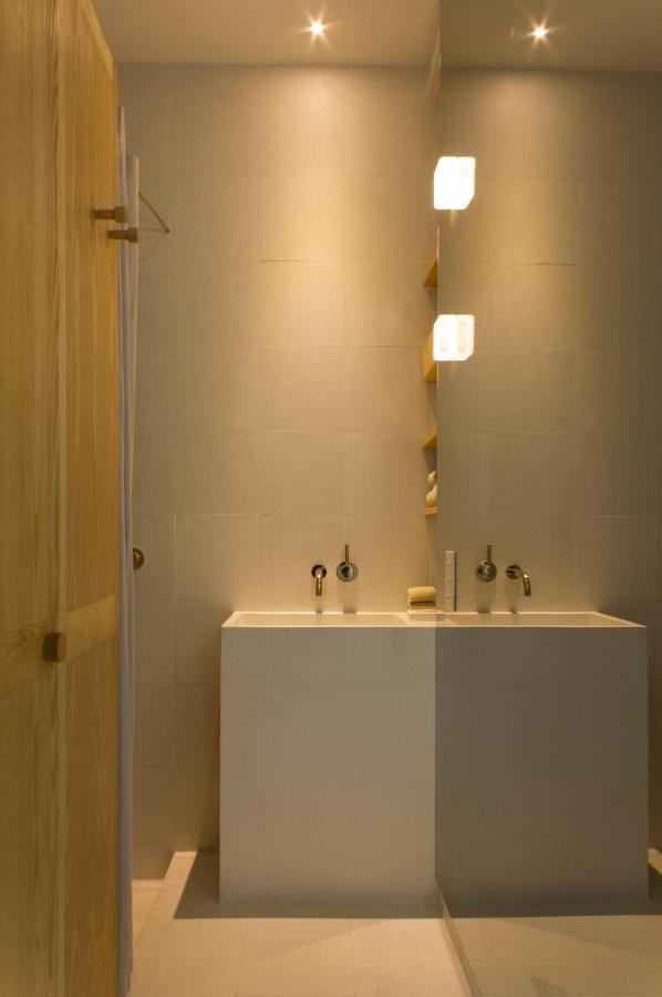 Circulo Mexicano, A Member Of Design