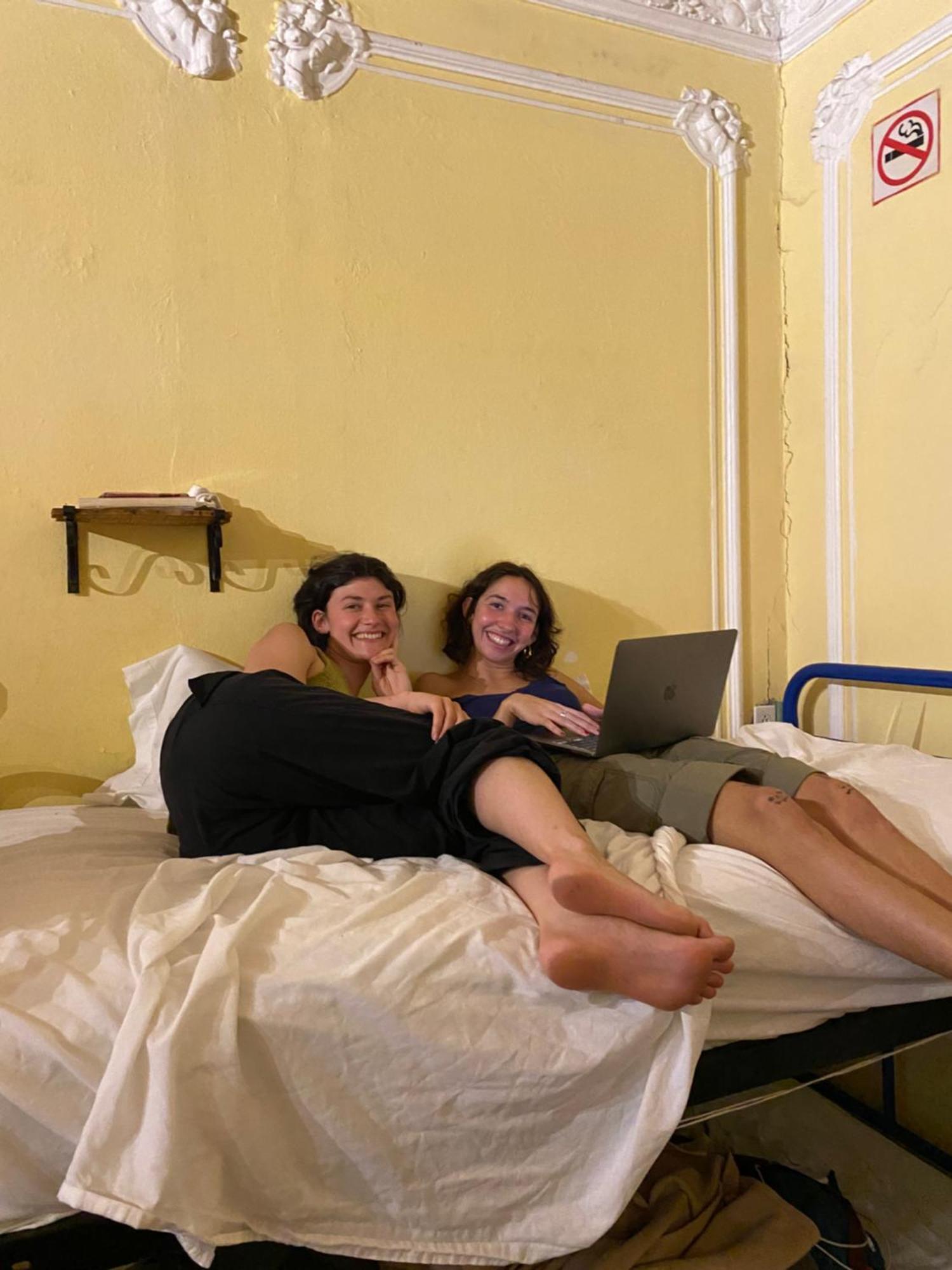 Hostel Home Hostal *